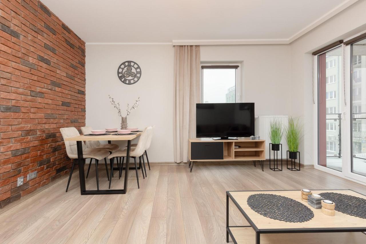 Modern One Bedroom Apartment With Parking In Lodz By Renters Prestige Экстерьер фото
